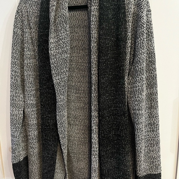 Women’s Black and Grey cardigan - Picture 3 of 5